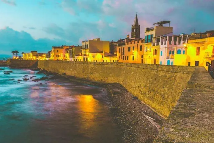 Panoramic Bastioni Sea View Apartment Alghero